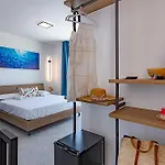 Castel Perollo By Biddizzi Rari - Blu, Rosa E - In Centro Storico Di Accommodatie bij particulieren *