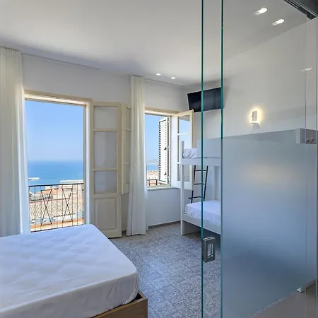 Δωμάτια σε οικογενειακή κατοικία Castel Perollo *