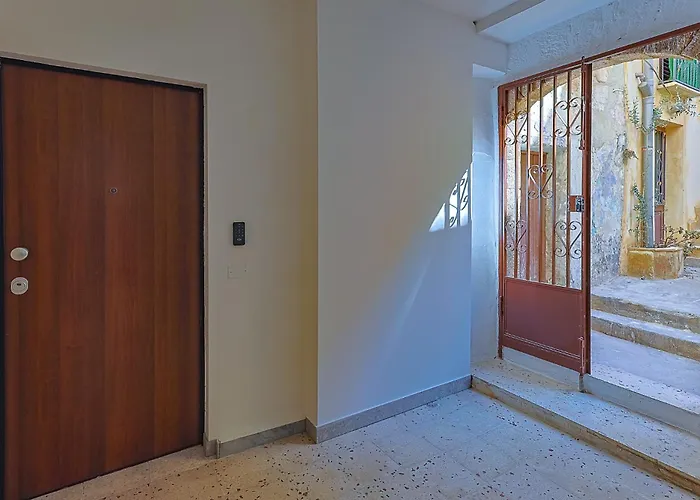 Castel Perollo By Biddizzi Rari - Blu, Rosa E - In Centro Storico Di Kwatera prywatna Sciacca