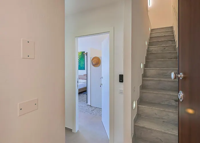 Castel Perollo By Biddizzi Rari - Blu, Rosa E - In Centro Storico Di Sciacca