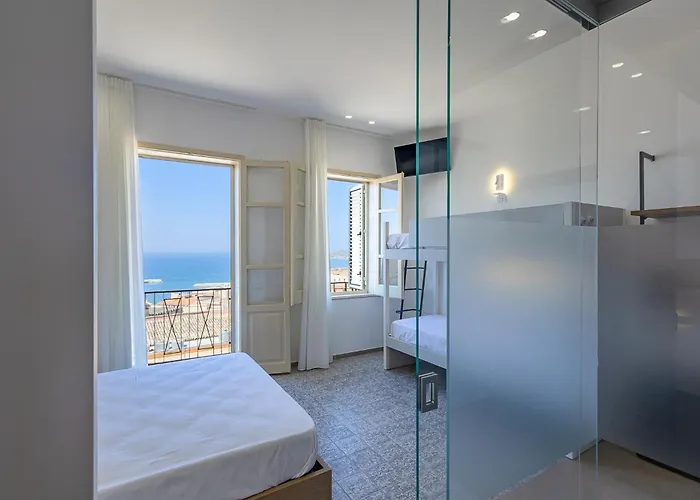 Kwatera prywatna Castel Perollo By Biddizzi Rari - Blu, Rosa E - In Centro Storico Di *