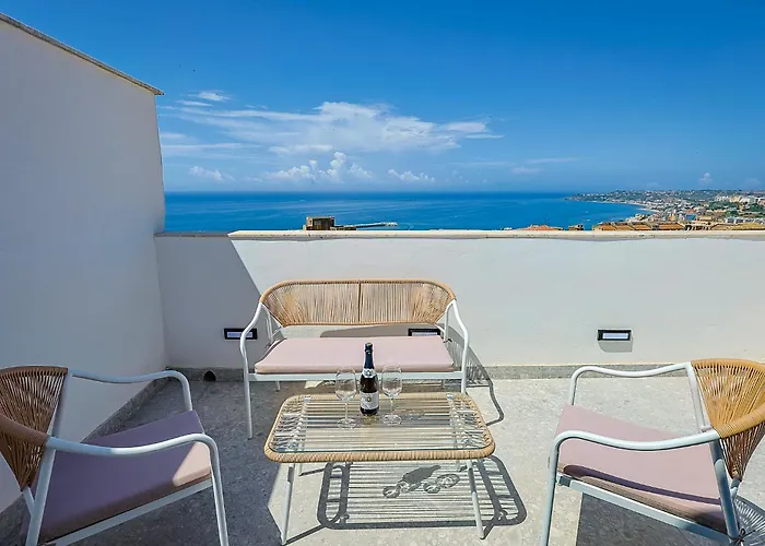 Kwatera prywatna Castel Perollo By Biddizzi Rari - Blu, Rosa E - In Centro Storico Di *