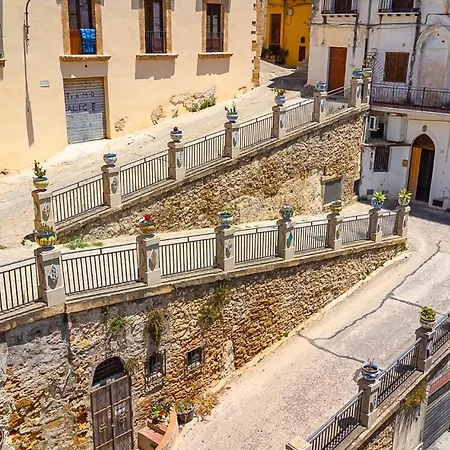 Castel Perollo By Biddizzi Rari - Blu, Rosa E - In Centro Storico Di בית אירוח *