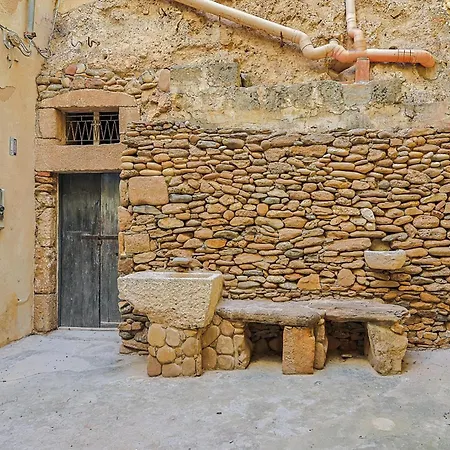 Castel Perollo By Biddizzi Rari - Blu, Rosa E - In Centro Storico Di