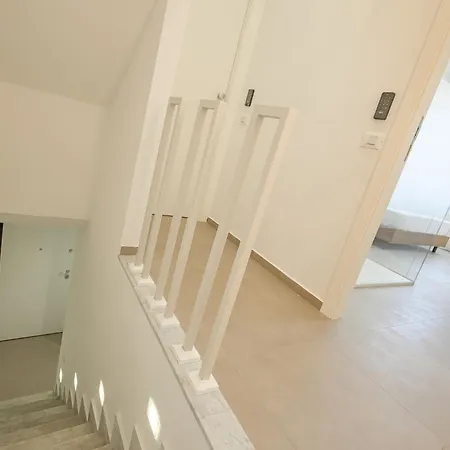 בית אירוח Castel Perollo By Biddizzi Rari - Blu, Rosa E - In Centro Storico Di שאקה